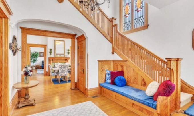 Lower Avenues House | Breathtaking Historic Mansion