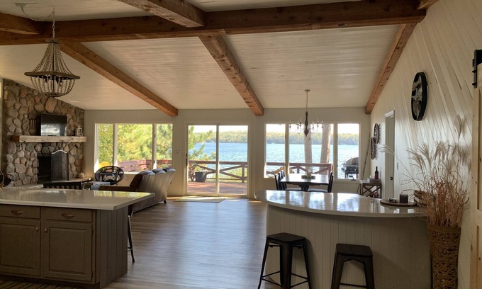Pequot Lakes Cabin | Breathtaking Views, Beautiful Cabin