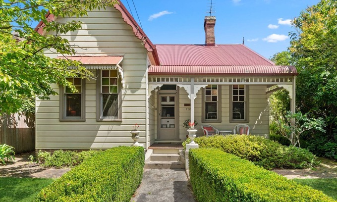 Blackheath House | Brechin Cottage crafted with comfort and elegance in mind
