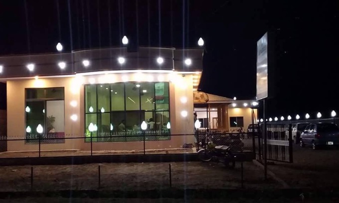 Tranna Hotel | Breeze Inn Hotel & Restaurant