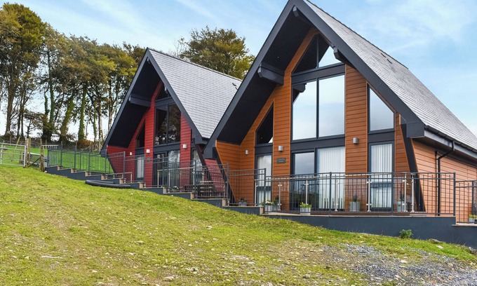 Mydroilin Cottage | Briallen - Primrose - UKC7075