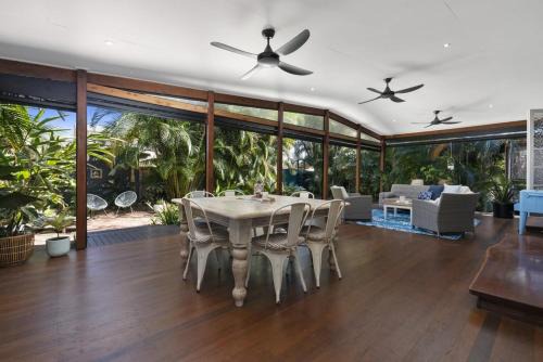 Bellara House | Bribie Hideaway Retreat