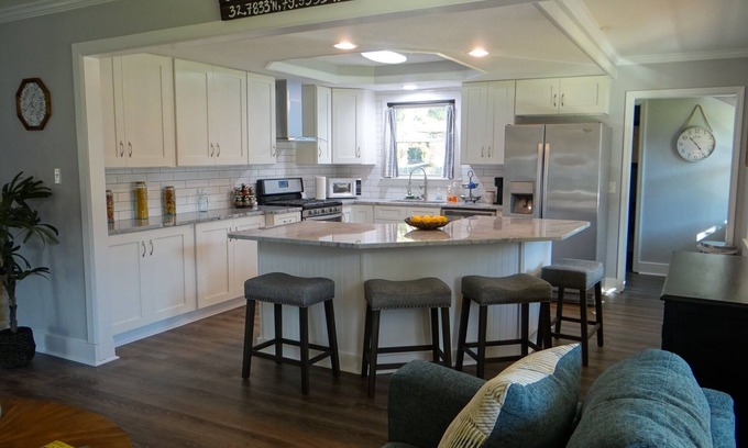 North Charleston House | Brick ranch style on large fenced lot