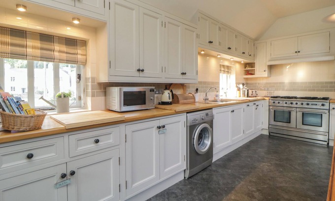 Noss Mayo Cottage | Bridgend Barn