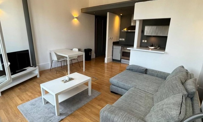 Leeds City Center Apartment | Briggate Bliss Apartment in Leeds