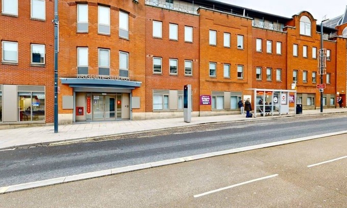 Leeds City Center Apartment | Briggate Studios