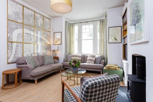 Northcote Apartment | Bright 2 Bedroom Apartment with Garden in Clapham