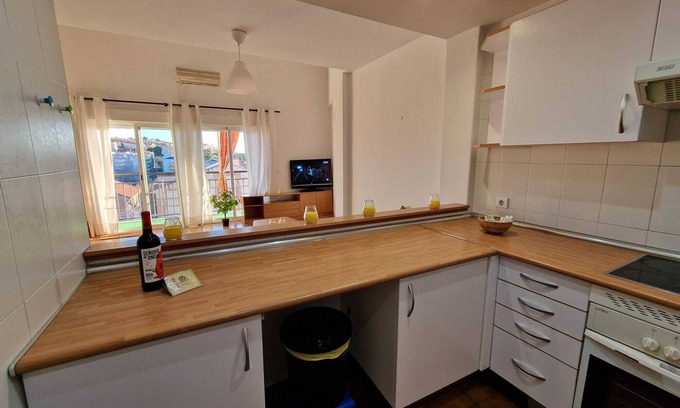 Algete Apartment | Bright apartment with terrace