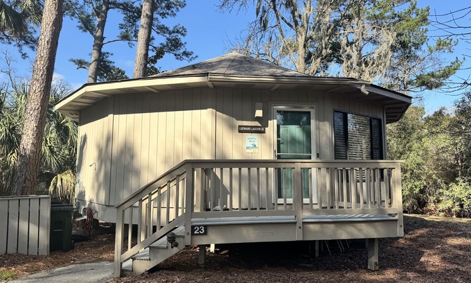Night Heron House | Bright, Beachy Cottage in Sea Pines – Private, Freestanding Home with Porch