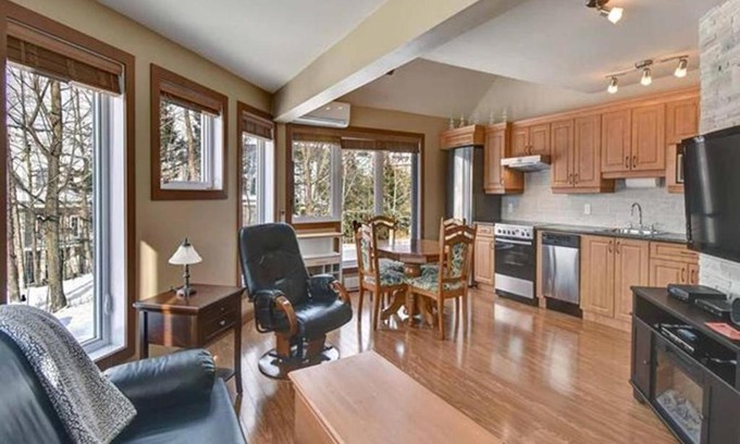 Mont-Tremblant Pedestrian Village Apartment | Bright Condo near the Lake by GLOBALSTAY