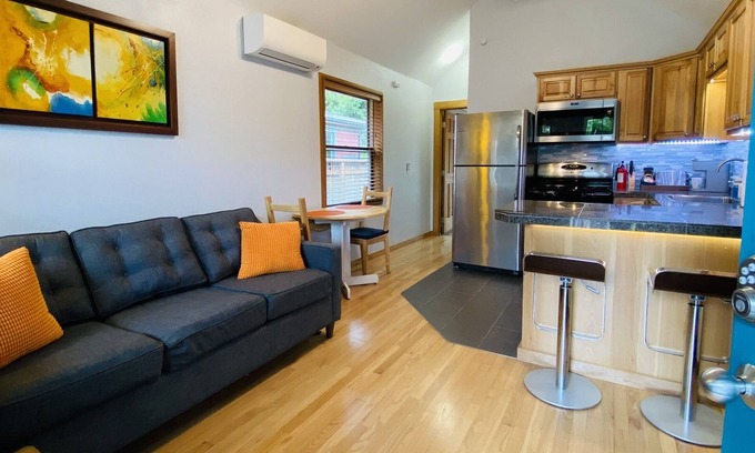 Richmond House | Bright/Cozy/Easy Short Walk to Division&Hawthorne