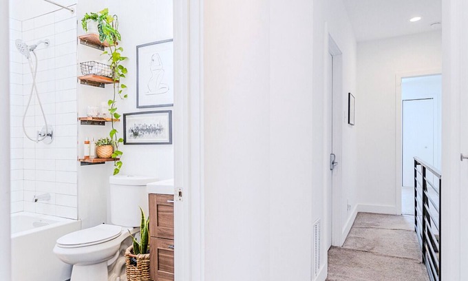 Whitman House | Bright & Modern: Minutes to Stadium/Passyunk/Airport