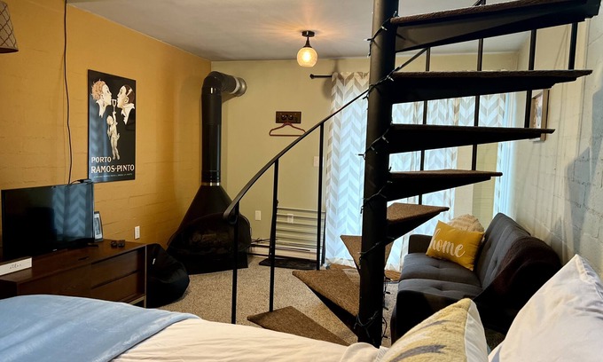 Blodgett Mills Condo | Bright Mountain Side Condo #16 near Greek Peak