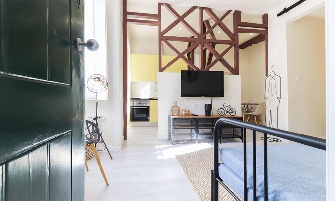 Misericordia Apartment | Bright Santa Catarina by Homing