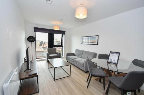 Vauxhall Apartment | Bright & Spacious 2 Bed Apartment in Liverpool