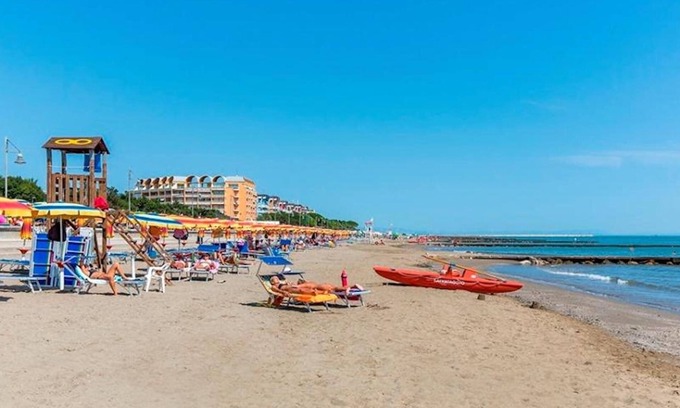 Porto Santa Margherita Apartment | Bright Studio for 4 Guests With Swimming Pool