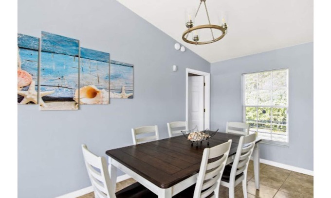 Deltona Lakes House | Bright, sunny, spacious house close to nearby attractions