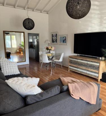 Scarborough House | Brighton Beach Villa Scarborough