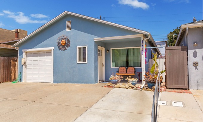 Silver Strand House | Bring Your Bag And Get Ready To Relax!