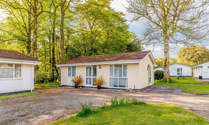 Liskeard House | Brook Cottage