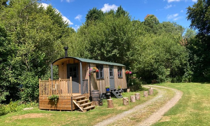 Saltash Cabin | Brook the Shepherd Hut
