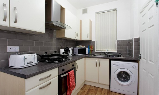 Harehills House | Brown House in Leeds