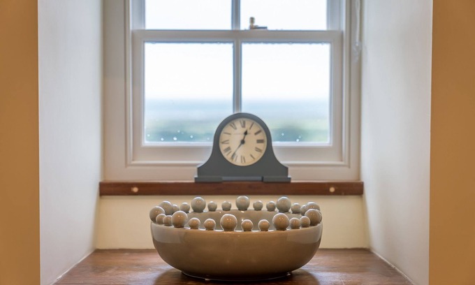 Llandwrog Cottage | Bryn-Mawr - two bedroom traditional farm holiday cottage with outstanding views
