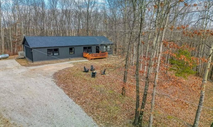 Logan Cabin | Buckingham Woods I Hocking Hills