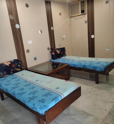 Panchkula Urban Estate Hotel | Budget AC Room Sharing basis