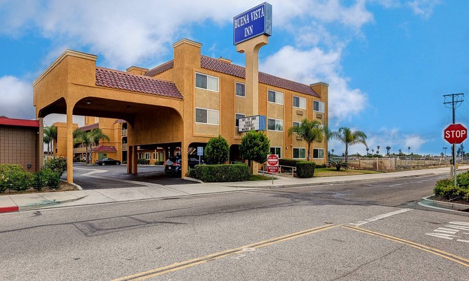 Northwest Anaheim Hotel | Buena Vista Inn
