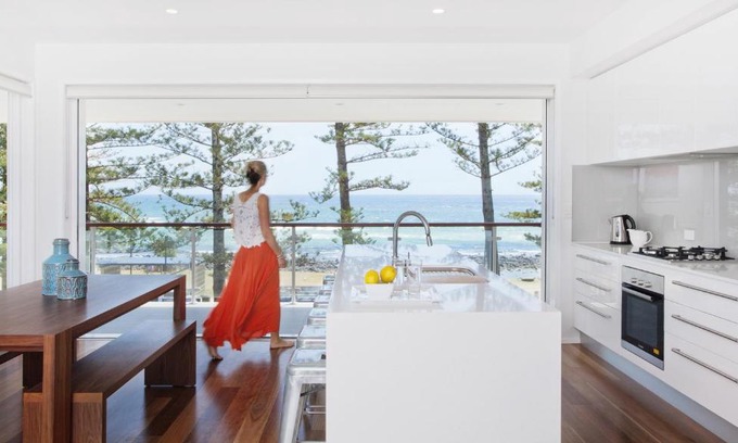 Burleigh Heads Apartment | Bujerum Apartments on Burleigh