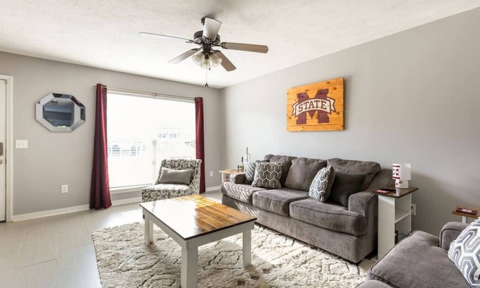 Starkville Apartment | Bulldog Academy. Convenient to MSU. Safe location.