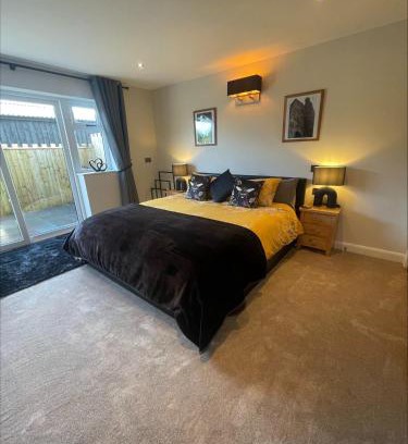 Truro House | Bumblebee Barn, Luxury contemporary holiday home