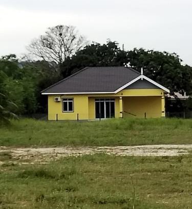 Kampung Sura Masjid Villa | Bunga Raya Guest House