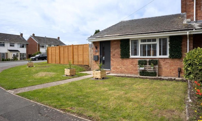 Keynsham Apartment | Bungalow in Keynsham