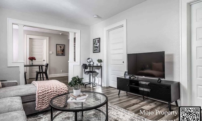 Indianapolis House | Bungalow Sobro- 2BR1BA