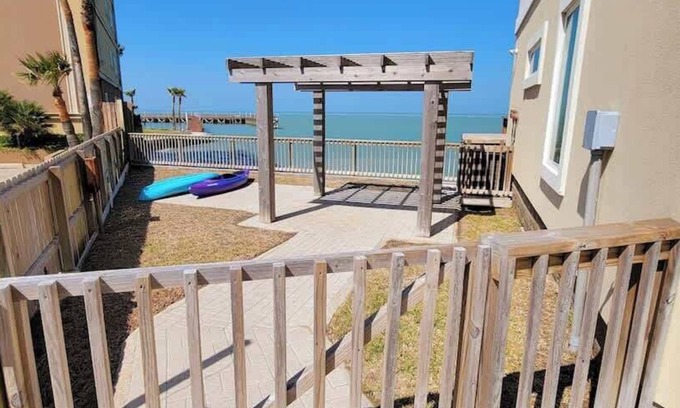 Port Isabel Condo | Bungalow Tarvana #2