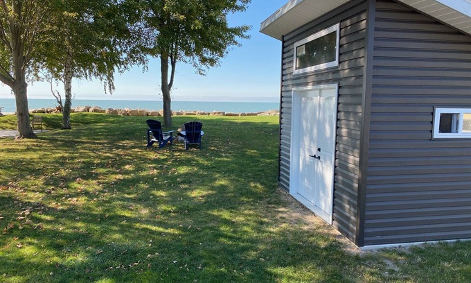 Leamington Cottage | Bunker by the Bay - Perfect Couples Getaway
