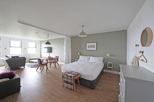 John O'Groats House | Burghead - 1 Bed Luxury Studio Apartment