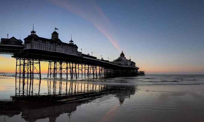 Eastbourne City Centre House | "burlington Palace" - Entire Seafront Regency Villa With Private Garden