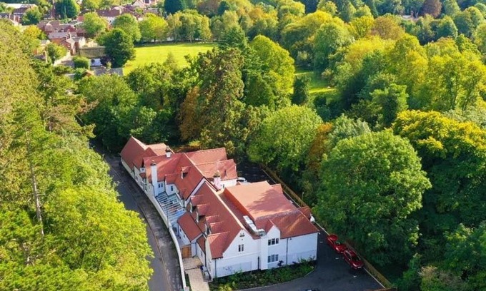 Shottery Hotel | Burnside Hotel