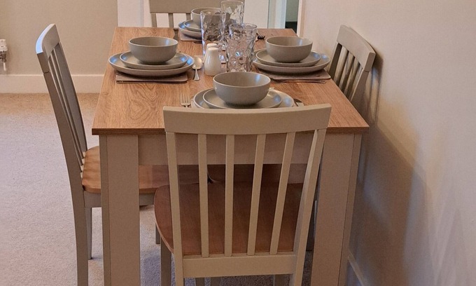 St Albans Apartment | Business/Family - St Albans 2 Bed - Free Parking - M25 - London transport Links