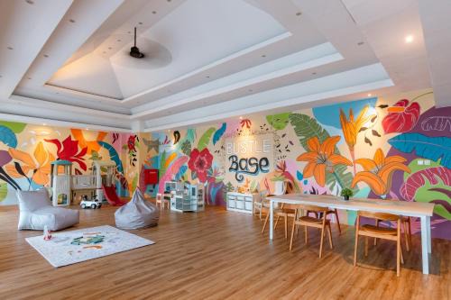 Sunset Road Apartment | Bustle Base Coliving and Coworking Space