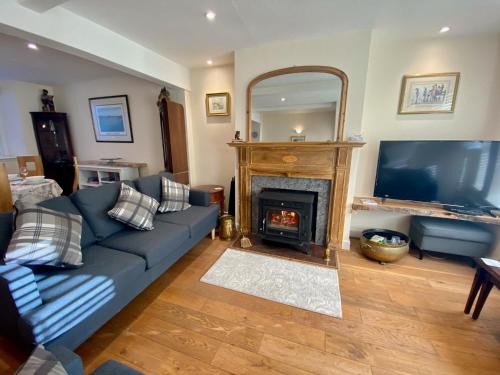Sidmouth House | Buttercup Cottage