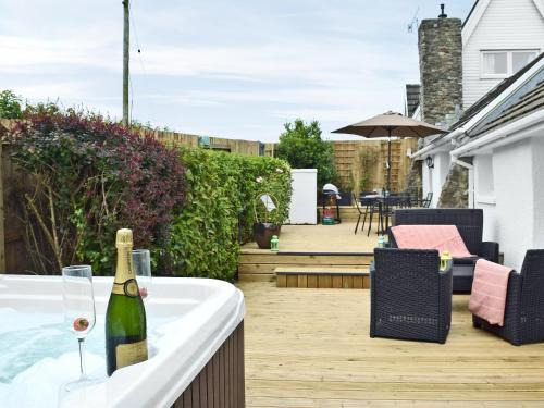 Haverfordwest House | Bwthyn Bwlford