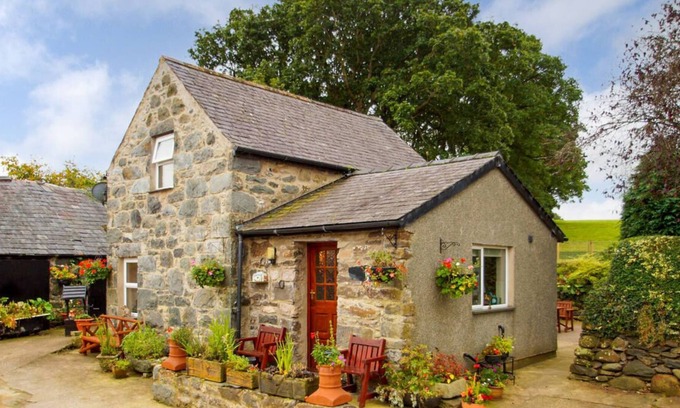 Henryd House | Bwthyn Conwy in the beautiful Conwy