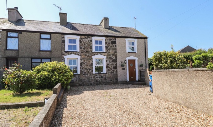 Nefyn Cottage | BWTHYN DEFAID, pet friendly, character holiday cottage in Nefyn
