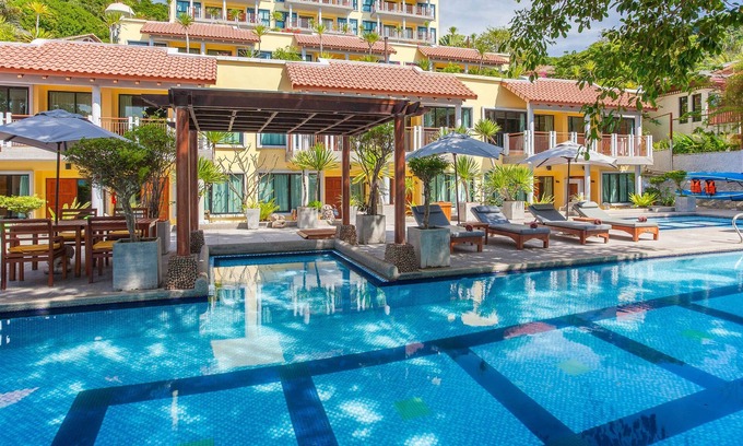 Wichit Resort | By the Sea