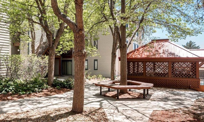 Englewood Apartment | Byte-Sized Stay | Boston Commons