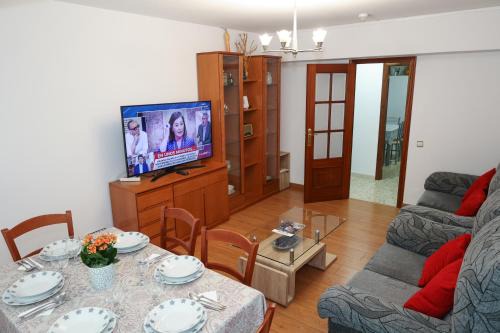 El Ensanche Zona Nuova Apartment | Céntrico exterior amplio 110 m.